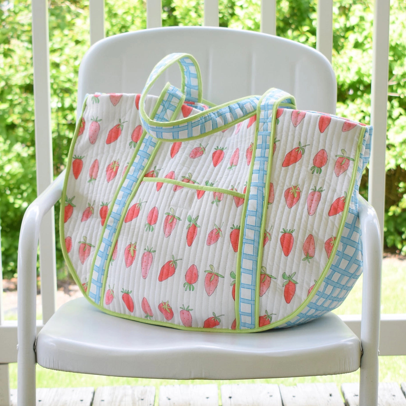 Strawberry Expandable Tote